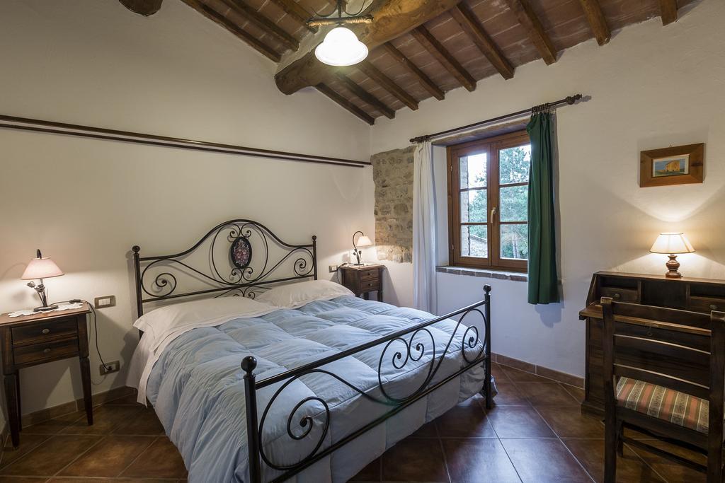 Agriturismo Monte Acuto Umbertide Habitación foto